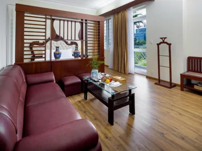 Phòng Đôi Luxury nhìn ra thành phố — Victory Sai Gon Hotel