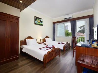 Phòng Premium hai giường đơn có ban công — Victory Sai Gon Hotel